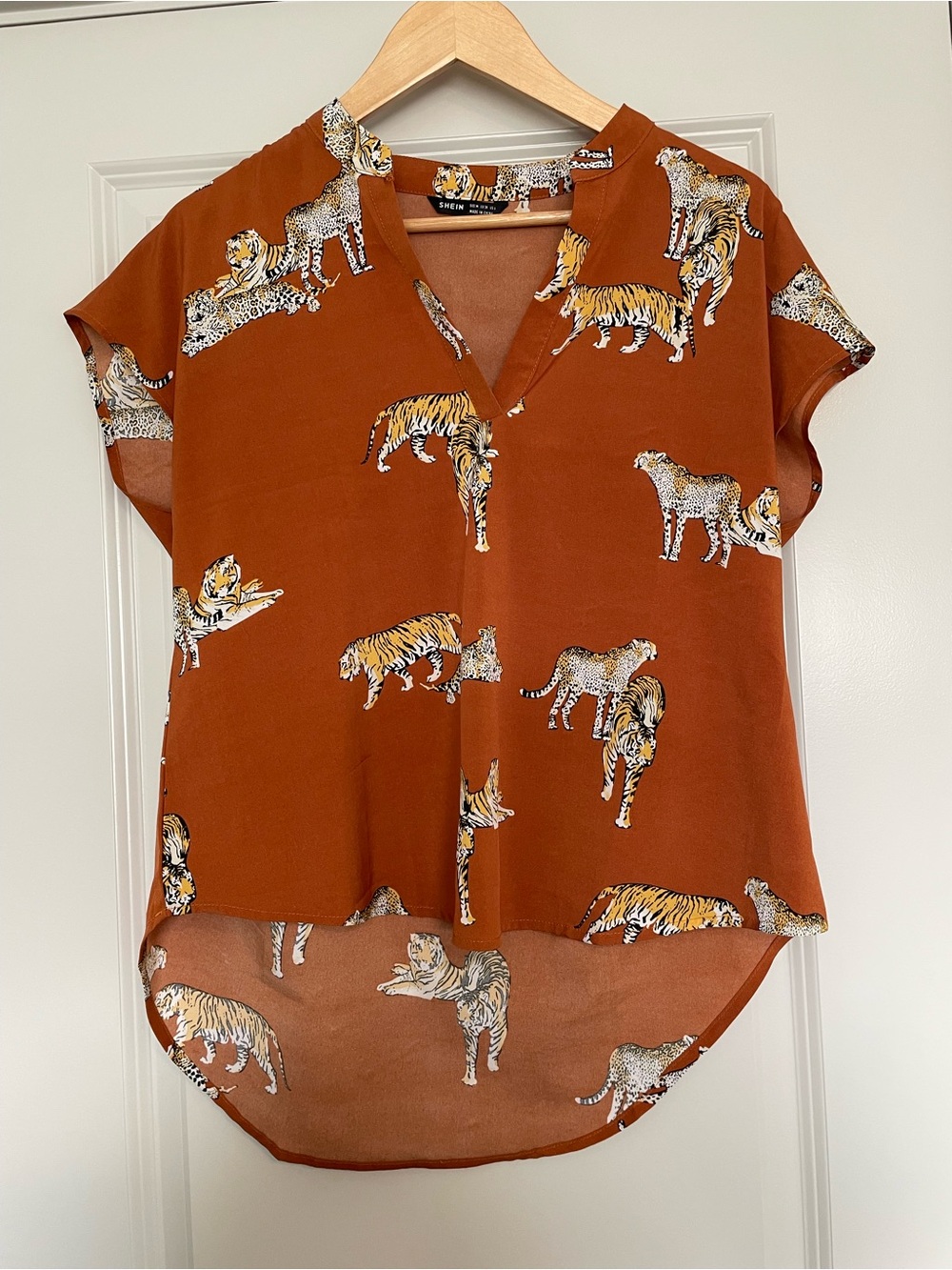 SHEIN Rust Tiger Motif V-Notch Short Sleeve Blouse